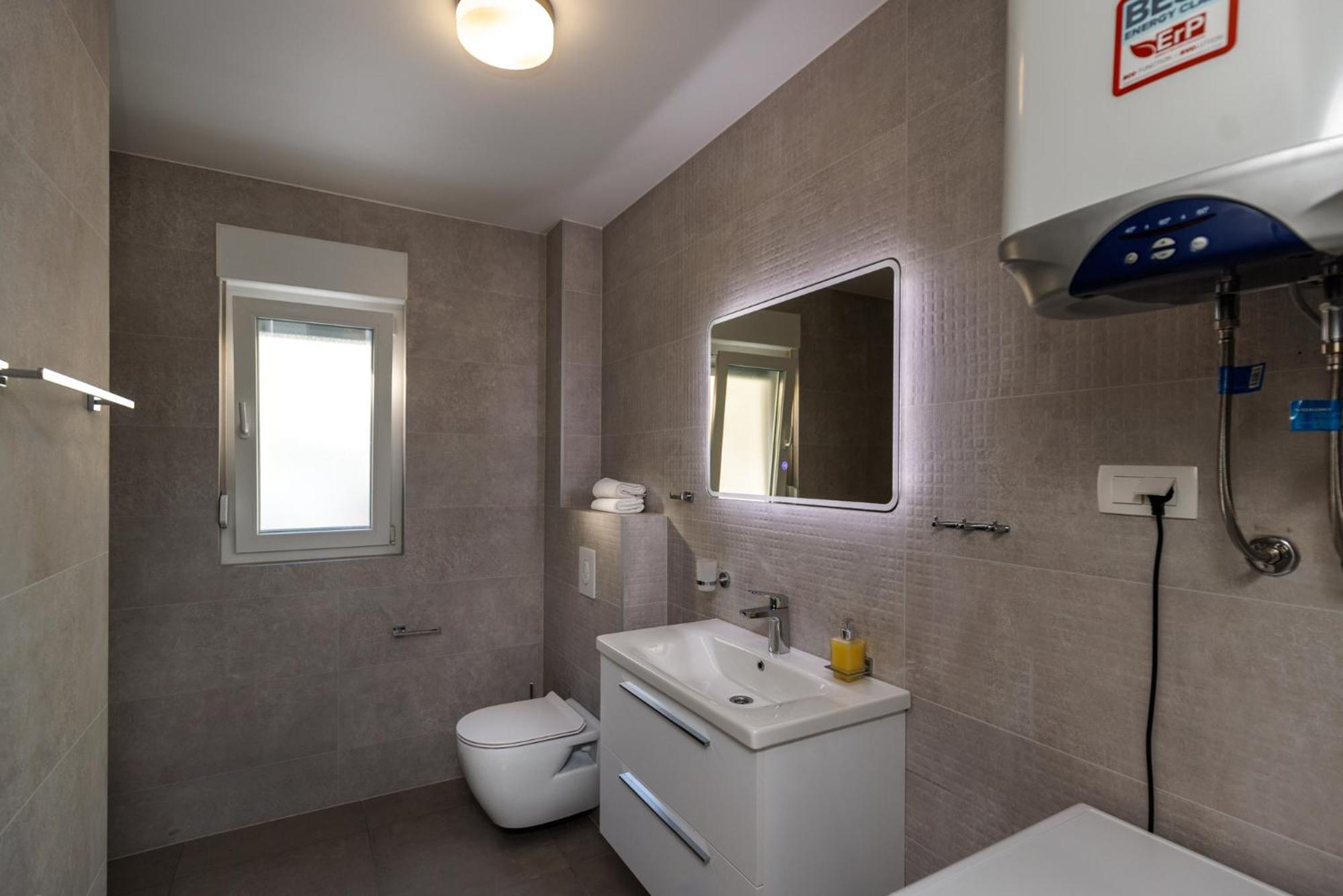 Apartment Marko - New Sea View With Free Parking *